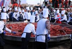 Afyonkarahisar'da dünya rekoru kırıldı! 1930 kilo ağırlığındaki sucuklu yumurta Guinness Rekorlar Kitabı’na girdi