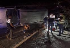 Gaziantep’te lastiği patlayan minibüs taklalar atarak devrildi: 2 ölü, 8 yaralı