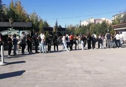 Eskişehir'de öğrenciler kuyruk yaptı: Dert çok, çözüm zor!