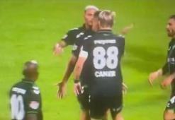 Sakaryaspor'da Caner Erkin tokat attı, yönetim cezasını anında kesti