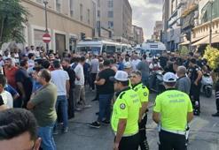 Adana’da dolmuş krizi: Sürücüler caddeyi trafiğe kapattı!