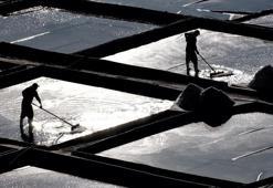 Erzincan'da su ekip tuz üretiyorlar! Evliya Çelebi 460 yıllık ocaktan övgüyle bahsetmiş