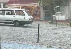 Ceviz büyüklüğünde dolu yağışı hayatı olumsuz etkiledi