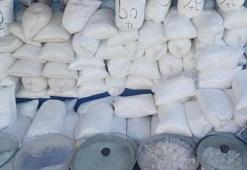 Pakistan ve Çankırı'dan Kayseri'ye getiriyor! Müşterilerin gözü önünde parçalayıp satıyor