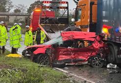 Rize’de otomobil TIR’a çarptı! 3 ölü hayatını kaybetti