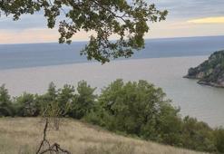 Bartın'da deniz alarmı: Sahil kırmızıya boyandı