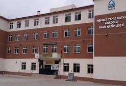 Bursa'da lisede dehşet! Öğrenciyi gasp edip müdür yardımcısının burnunu kırdılar