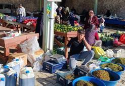 Konya'daki semt pazarı Türkiye'nin dilinde! Müşterileri mest eden ucuzluk: Ne kadar ürettilerse o kadar satılıyor