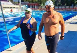 Adana'dan çıkıp adını dünya tarihine yazdırdı! Şimdi 68 yaşında kocasına da aynısını yaptı