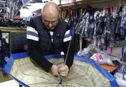 Ne tamir ne satış kaldı: Kocaeli’nin son şemsiye ustası ayakta kalmaya çalışıyor