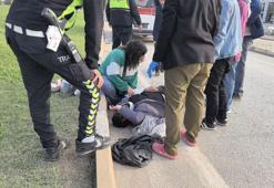 İnegöl'de akılalmaz kaza! Arabaya bağlanıp iple çekilen motosiklet kaldırıma savruldu