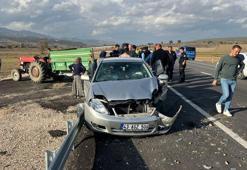 Kütahya Hisarcık’ta traktörle otomobil çarpıştı: 1 yaralı