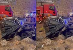 Şırnak İdil-Cizre karayolunda midibüs ile cip kafa kafaya çarpıştı: 4 yaralı