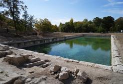 1800 yıllık havuzda acil kazı başladı! Niğde'de belediye ve arkeologlar harekete geçti