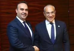 Bakan Kacır'dan Bakü'de diplomasi trafiği