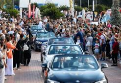Antalya 62’nci Altın Portakal! Geleneksel kortej yapıldı, ünlü sanatçılar vatandaşları selamladı