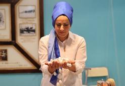 Nevşehirli kadın usta 'beyaz altını' işleyerek turistlere satıyor! Her şey babasının atölyesini gezmesiyle başladı