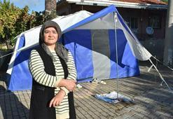 Balıkesir beşik gibi! Sındırgı'da deprem korkusu bitmiyor, evlerine girmeye çekinenler, çadırlarda kalıyor