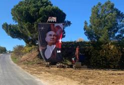 Manisa'da ilginç 29 Ekim kutlaması: Operatör posteri böyle astı