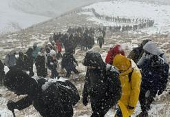 Erzurum Atatürk Üniversitesi öğrencileri tipiye yakalandı! Palandöken Dağı'nda İstiklal Marşı okudular