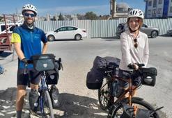 Almanya'dan yola çıkan bisikletli gezginler Konya'ya ulaştı! Türkiye'ye hayran kaldılar