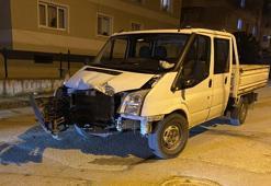 Mudanya'da otobüs ile kamyonet çarpıştı: Şans eseri yaralanan olmadı