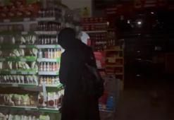 Erzincan'da büyük kesinti! Vatandaşlar marketlerde cep telefonu ışığıyla alışveriş yaptı