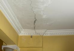 Kocaeli'de facia ucuz atlatıldı! Bir binanın kolonları çatladı, aileler korkuyla evi tahliye etti