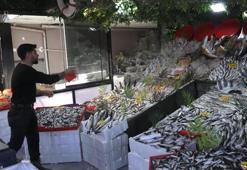 Kilosu 100 liraya kadar düştü! Tezgahlarda kuyruklar oluştu! Kapış kapış gidiyor