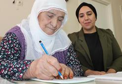 Malatya'da 88 yaşındaki kadın eşinin sözüne alınarak zoru başardı! 3 ayda öğrendi