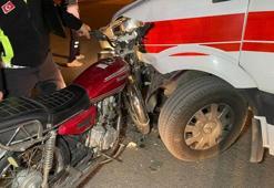 Karaman’da hastaneye yaralı taşıyan ambulans motosikletle çarpıştı: 1 yaralı