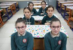 Muş'ta bu okulda 1742 öğrencinin 42'si ikiz! Öğretmenler yerlerini değiştirerek isimlerini ezberliyorlar