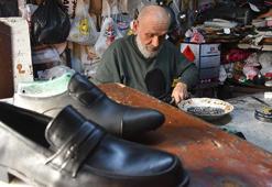 Trabzonlu emektar usta, 60 yıldır el emeği ayakkabılar üretiyor! Meslek yok olmak üzere