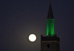 Diyarbakır’da 'Kunduz ayı’ dolunayı! Sur ilçesinde kartpostallık görüntüler ortaya çıktı