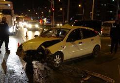 Malatya-Elazığ karayolunda iki aracın çarpıştığı kazada ortalık savaş alanına döndü: 3 yaralı