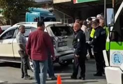 Ordu Ünye'de minibüs ile otomobil çarpıştı, 12 yaralı