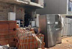 Antalya'da müteahhit binayı tamamlamayınca kaba inşaata yerleştiler: 6 kardeş çalışan ustaları da kovdu!