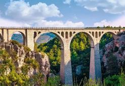 Taşköprü’den Anavarza’ya: Adana'nın köklü tarihini yansıtan 7 harikası belli oldu!