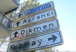 Sosyal medyada popüler hale gelen Kızılay tabelası, 3'üncü kez yenilendi