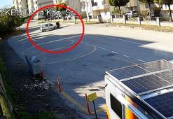 Bursa’da ehliyetsiz sürücünün çarptığı motosikletteki kurye yaralandı