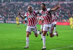 Samsunspor'da Drongelen, Skiniar ve Savic'i solladı