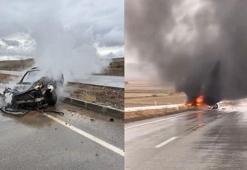 Tokat'ta kayganlaşan yolda kaza yapan otomobil alev al