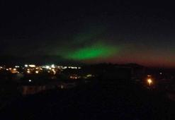 Muğla Fethiye’de g&#246;ky&#252;z&#252;ndeki mor ve yeşil ışık dikkat &#231;ekti