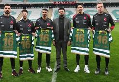 Bursaspor'da Enes Çelik'ten Altay Bayındır, İsmail Yüksek ve Zeki Çelik'e jest