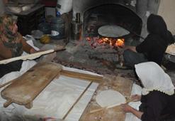 Niğde'de keşik usulü kış hazırlığı! Yüzlerce hazırlayıp kurutarak saklıyorlar!