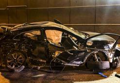 Adana'da karşı şeride geçen cip, kamyonet ile kafa kafaya çarpıştı; 2 ölü, 1 yaralı