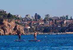 Birçok kente lapa lapa kar yağarken onlar kasımın ortasında deniz keyfi yaptı