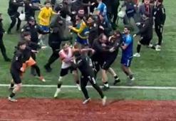 Futbol sahası ringe döndü, 24 kırmızı kart çıktı