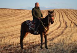 Medya dünyasından hayvancılığa! İstanbul stresini bırakıp köyde huzuru buldu