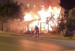 Korku dolu anlar! Mersin'de baraka alev alev yandı